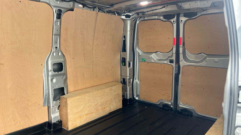 Ford Transit Custom 300 L1 Diesel Fwd 2.0 EcoBlue 136ps H1 Van Limited Auto